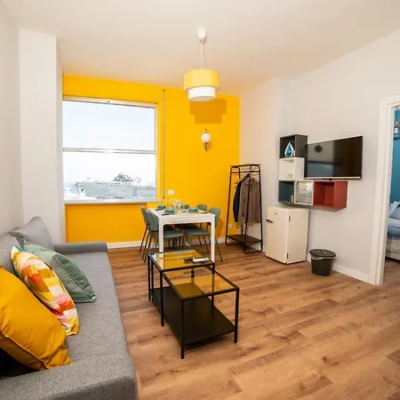 12th Floor Νάπολη